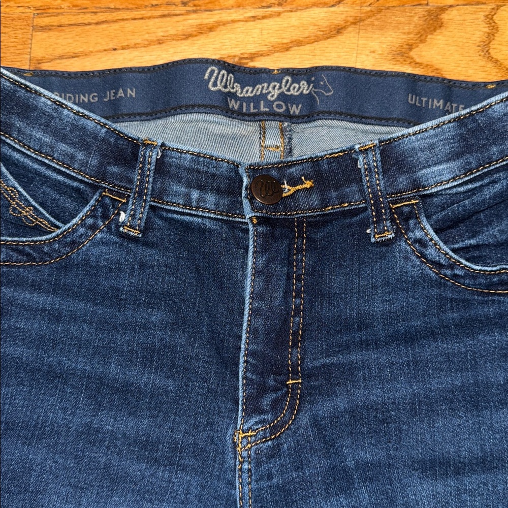 Women’s Wrangler Willow Ultimate riding Jeans size 5x38 - Picture 3 of 7